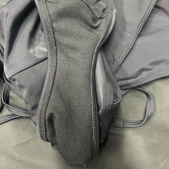 Ted Baker Spaghetti Strap Mesh Panel Open Back Black 1 Piece Swimsuit Sz 0 US 2 - Picture 10 of 13